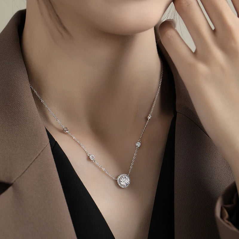 Colar de Moissanite Brilhante em Prata Esterlina 925 | Design Elegante e Moderno para Mulheres