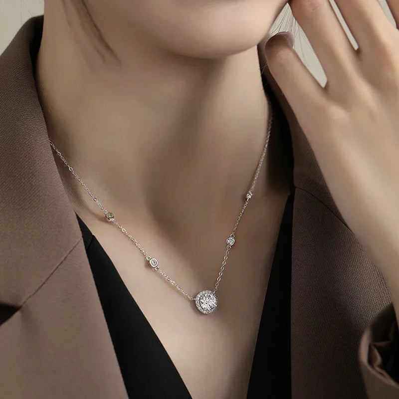 Colar de Moissanite Brilhante em Prata Esterlina 925 | Design Elegante e Moderno para Mulheres